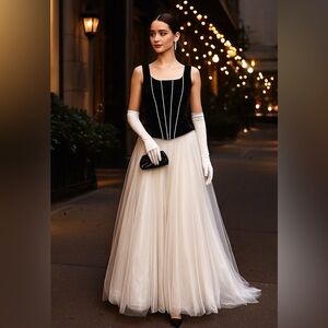 90s Zum Zum by Niki Livas velvet corset-look gown โ black bodice tulle skirt